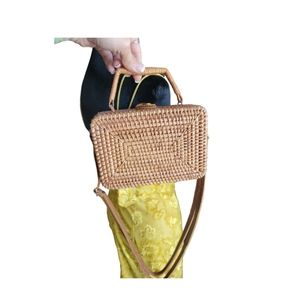 Rattan square bag